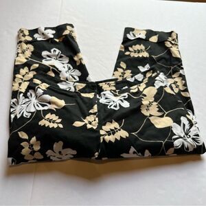 Rafaella Women's Cuffed Capris Black/White/Tan Floral Size 16